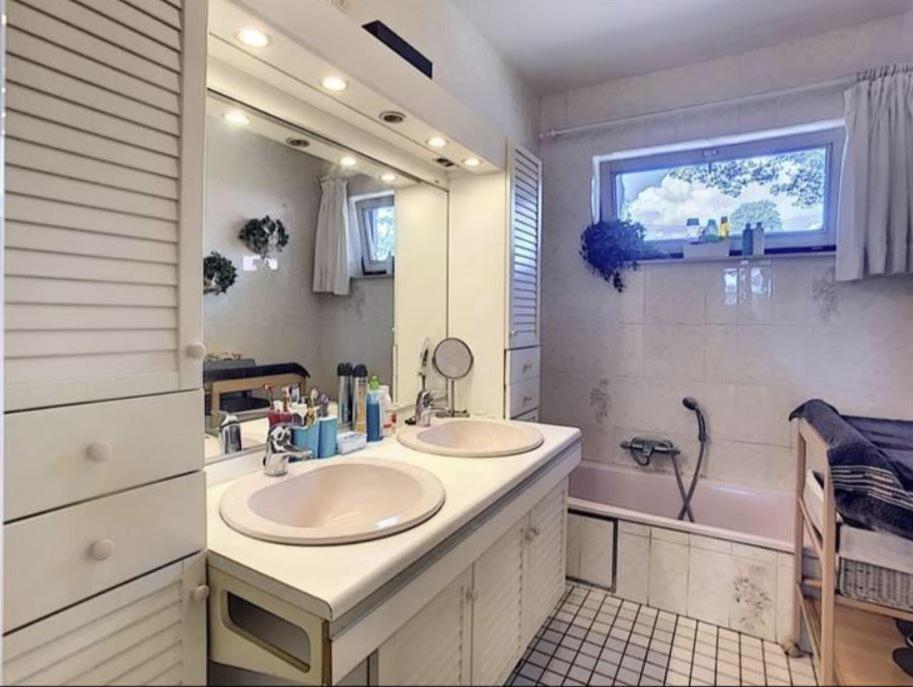 Suite Familiale Avec 2 Chambres Dans Une Villa - Quartier Vert Et Boise - 5 Kms De נמור מראה חיצוני תמונה